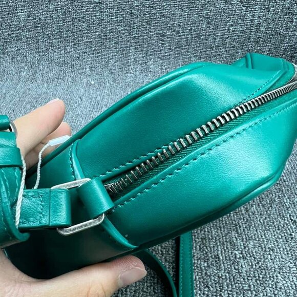 100% Authentic Yves Saint Laurent Camera Crossbody Bag - Picture 12 of 13